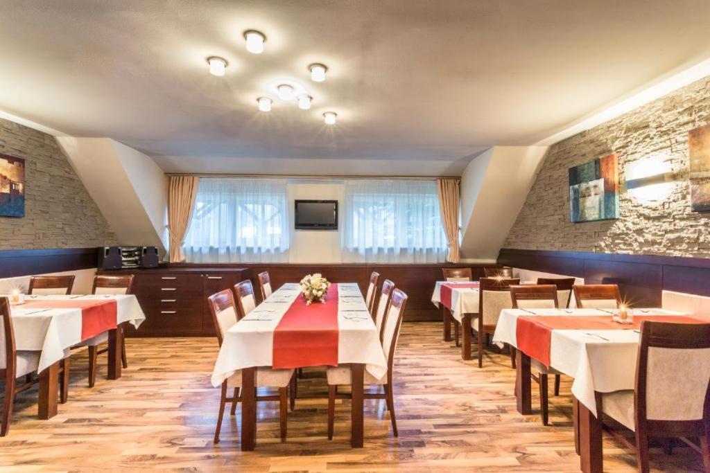 Hotel Sipox Штрба Экстерьер фото
