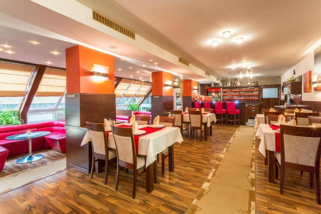 Hotel Sipox Штрба Экстерьер фото