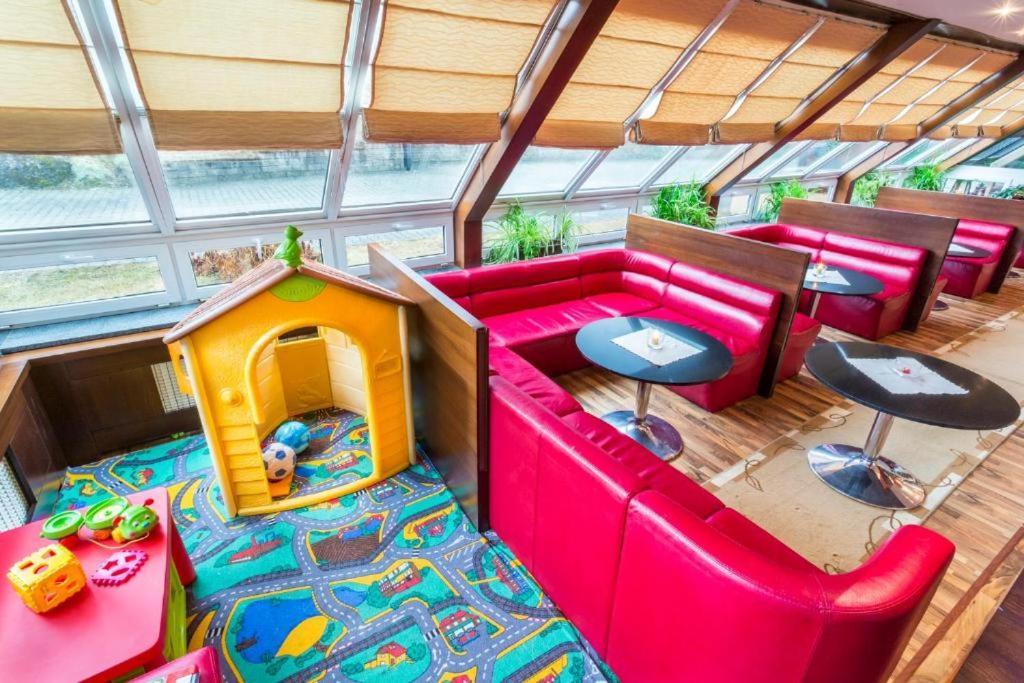 Hotel Sipox Штрба Экстерьер фото