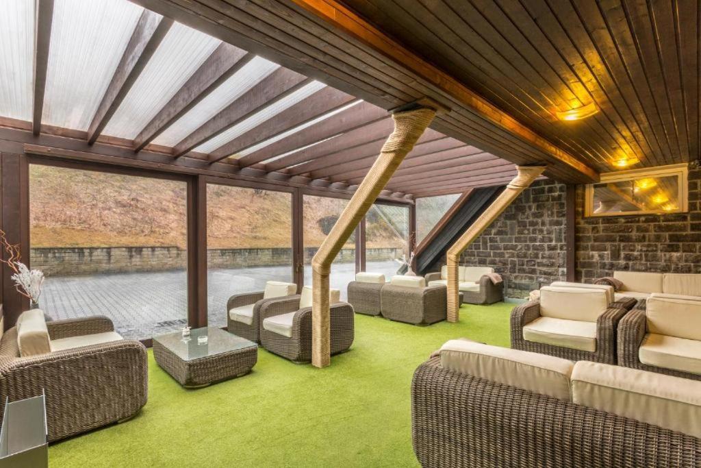 Hotel Sipox Штрба Экстерьер фото